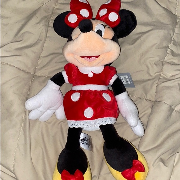 NWT, 18 inch Minnie Mouse stuffed animal - Picture 3 of 6